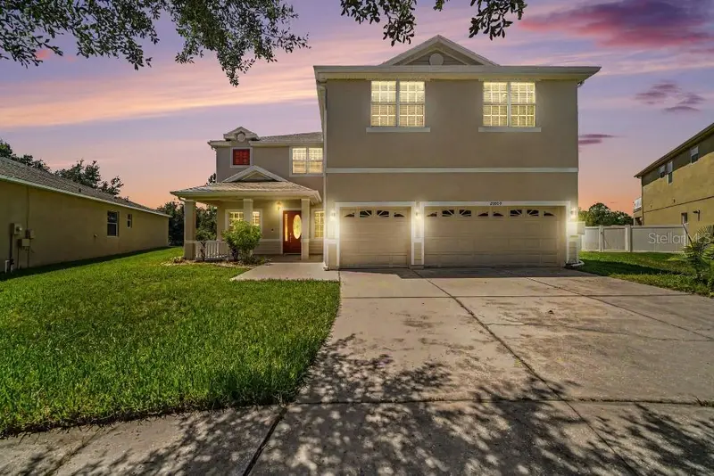 20009 Oakflower Ave, FL