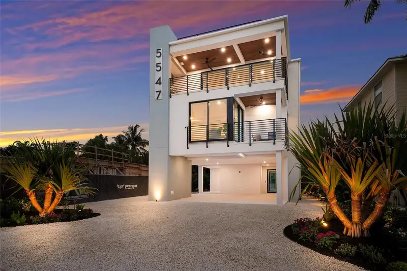 5547 Avenida Del Mare, FL
