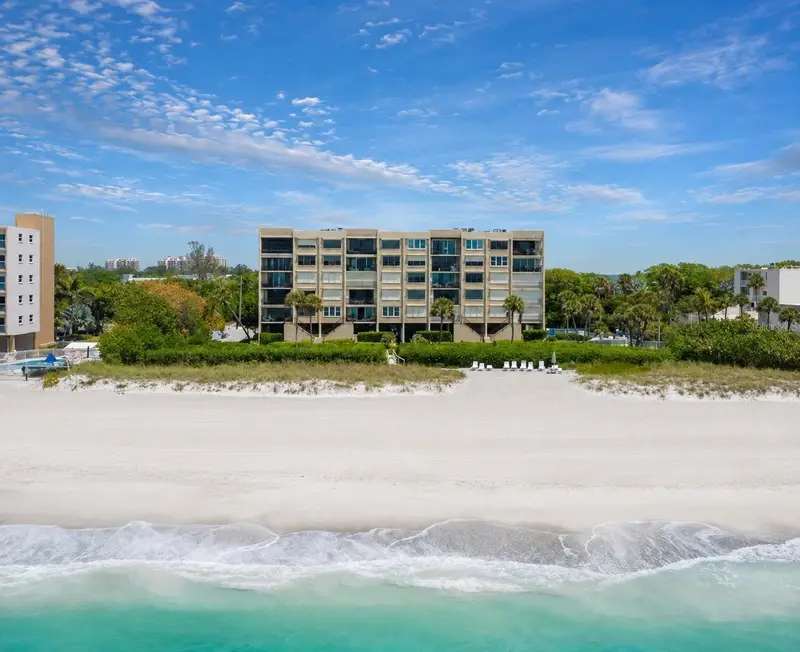 2675 Gulf Of Mexico Dr #203, FL