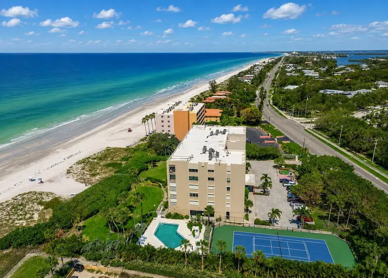 2675 Gulf Of Mexico Dr #203, FL