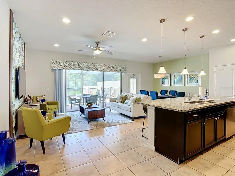 8899 Geneve Ct, FL