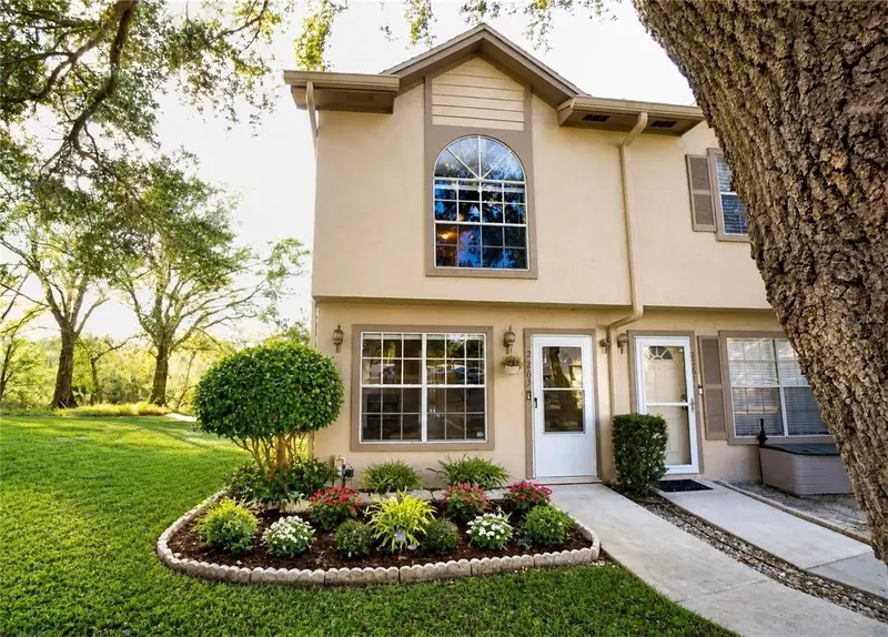 2263 Fletchers Point Cir, FL