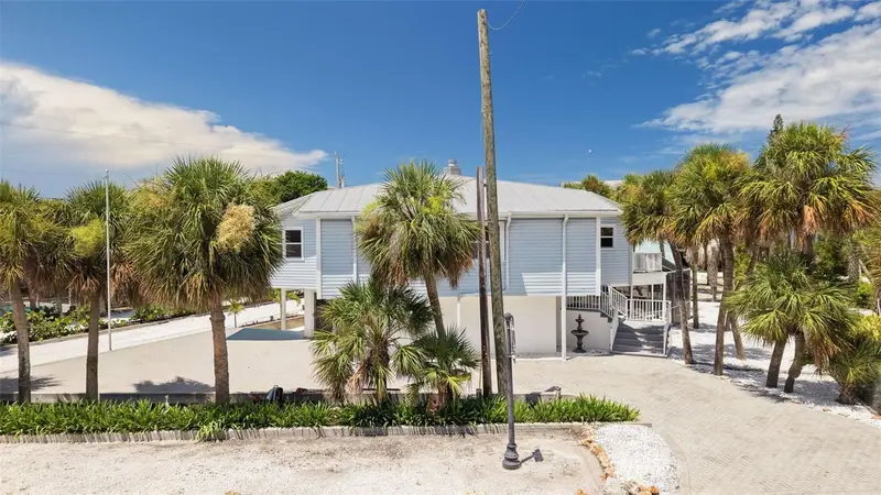 6000 N Beach Rd, FL