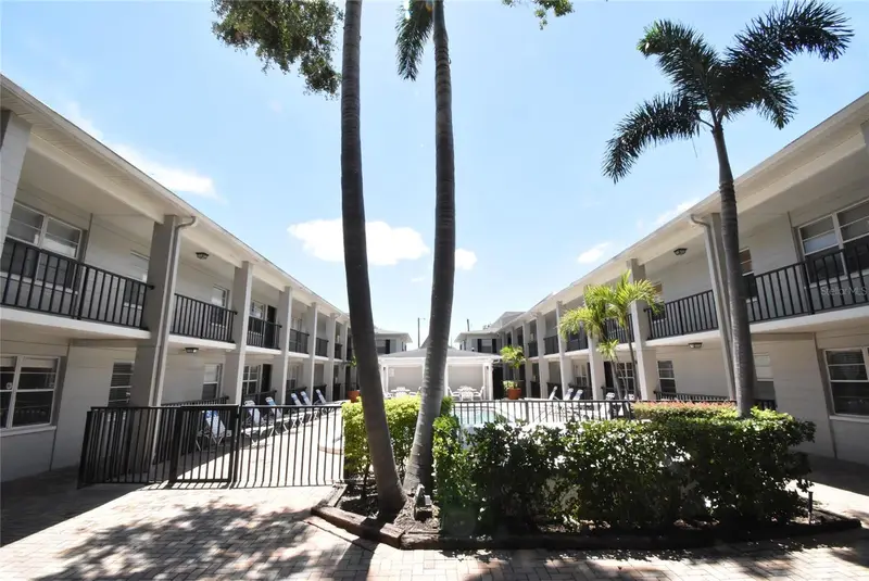 5221 Bayshore Blvd #45, FL