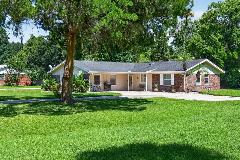 2420 Hazel Bishop Dr, FL