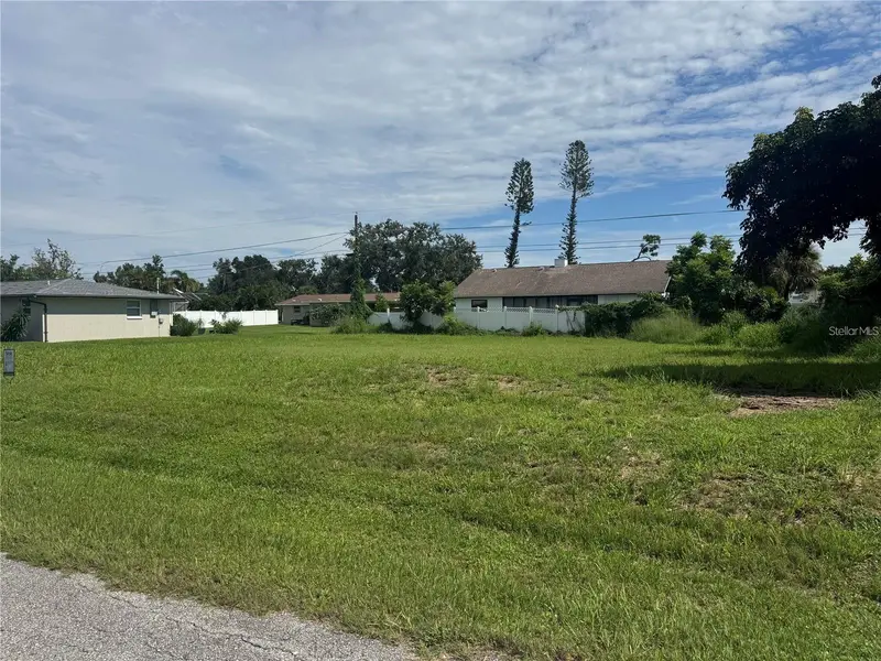 Roslyn Rd, FL