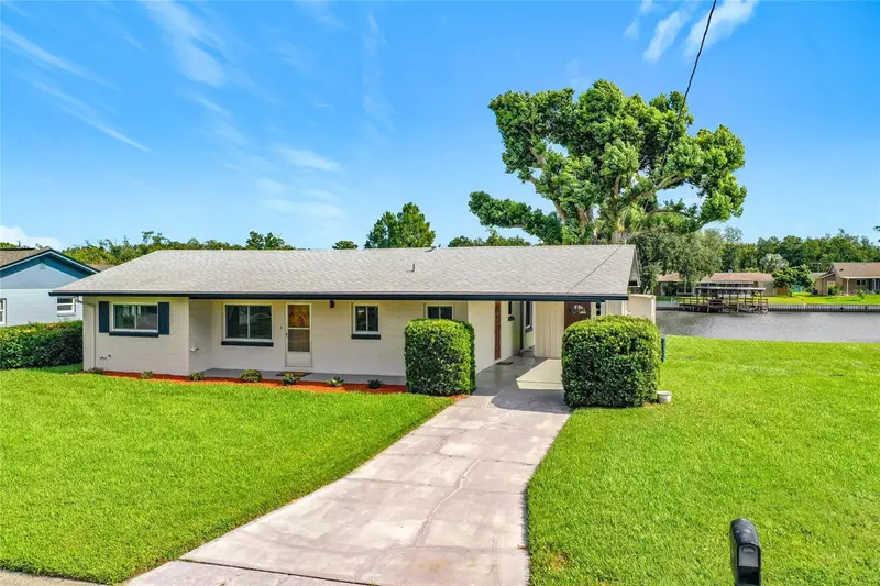 13225 Country Club Dr, FL