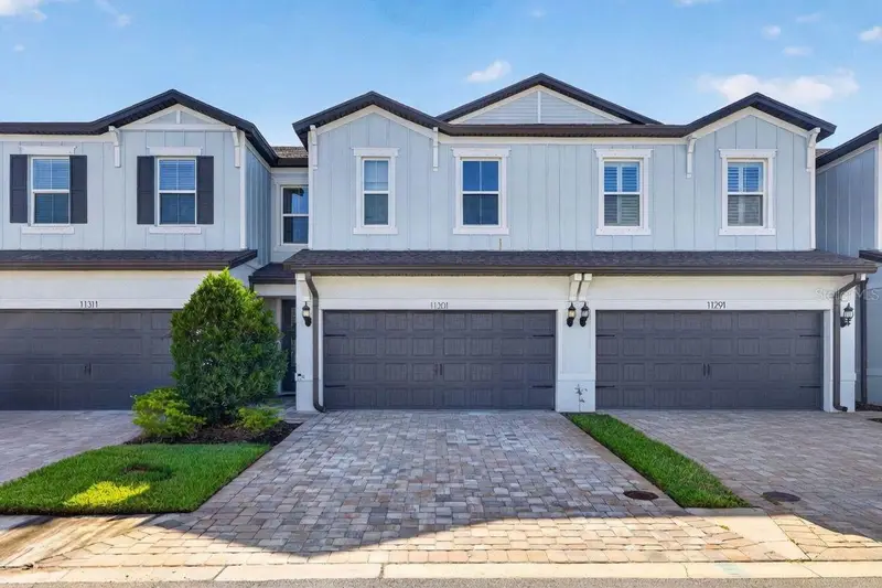 11301 Beach Walk Way Ne, FL