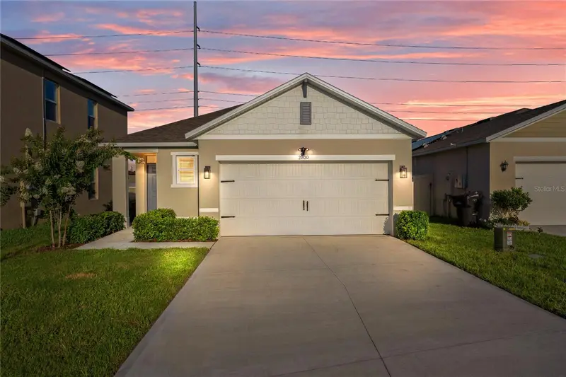 2900 Waterlily Way, FL