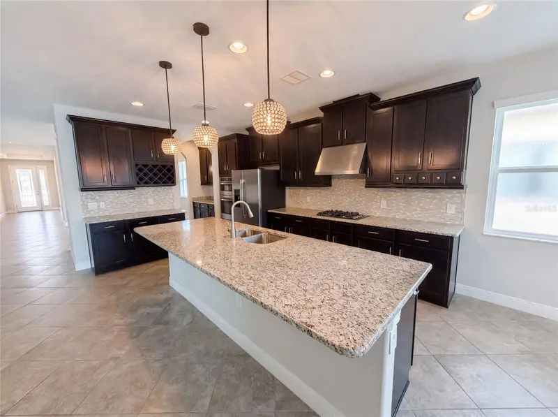 2575 Grand Lakeside Dr, FL