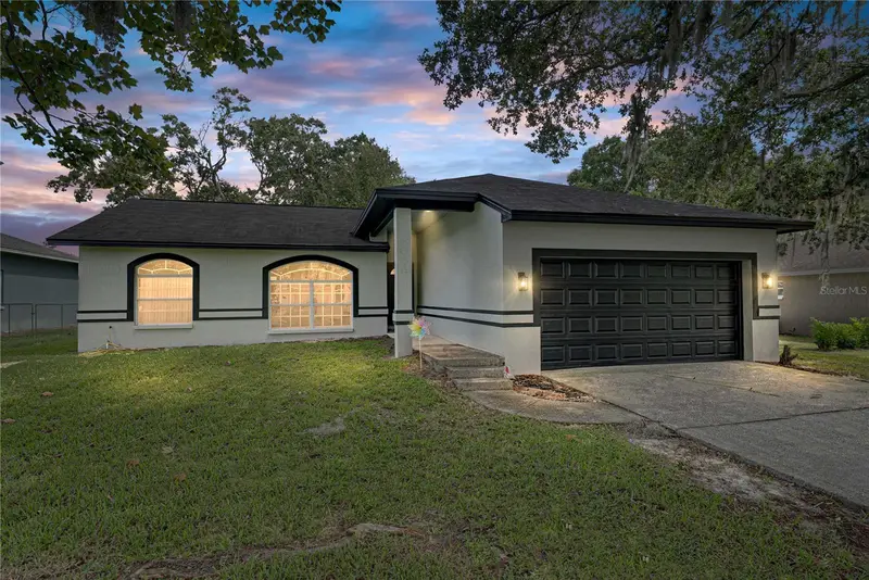 8054 Kaitlin Cir, FL