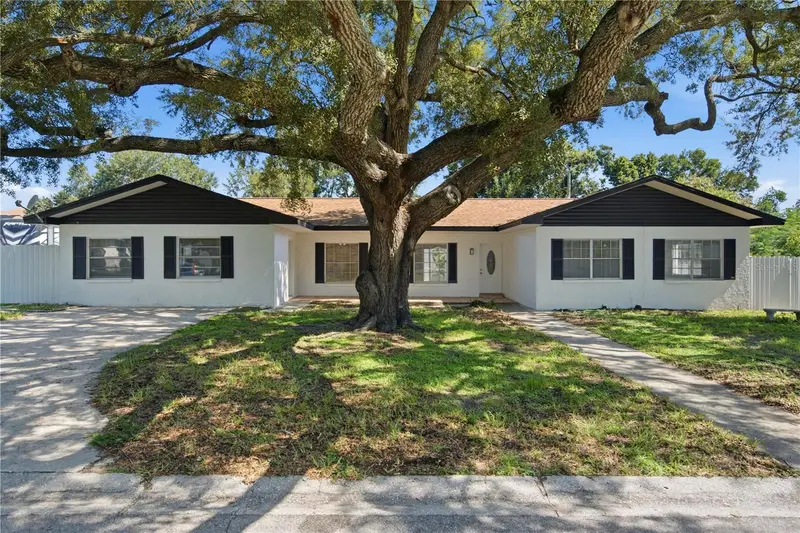 604 Royal Crest Dr, FL