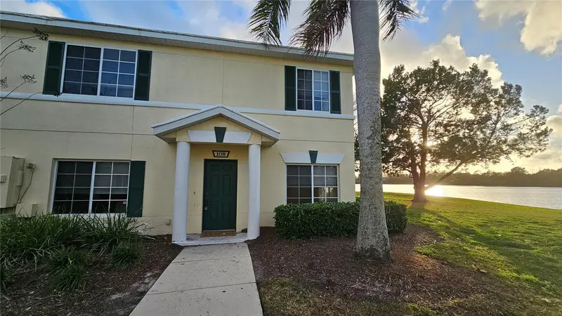 220 Cape Harbour Loop #108, FL