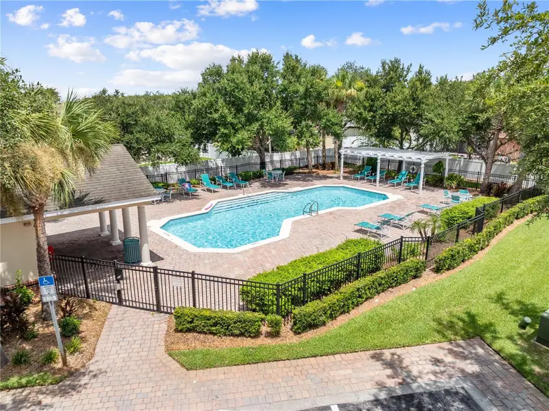 3535 Sanctuary Dr, FL