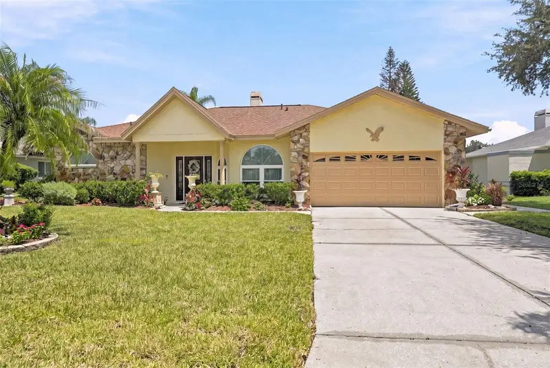 23427 Pine Lake St, FL