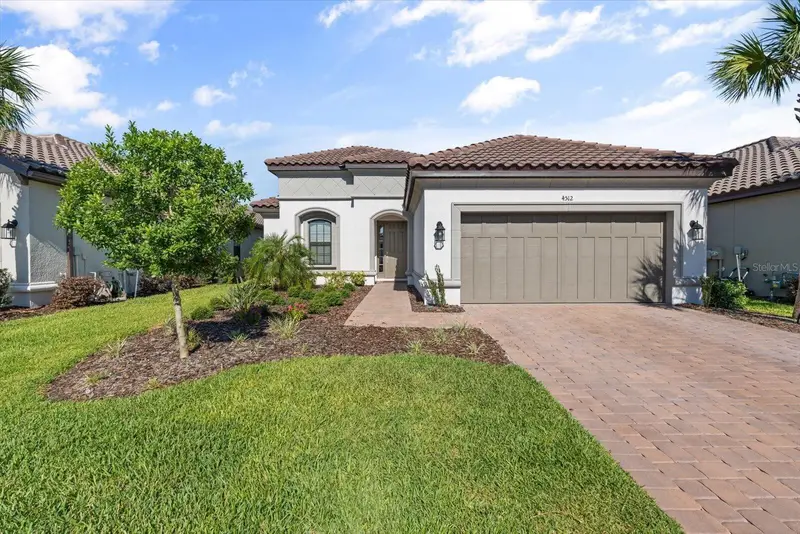 4512 Crestpoint Way, FL