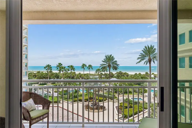 1170 Gulf Blvd #403, FL