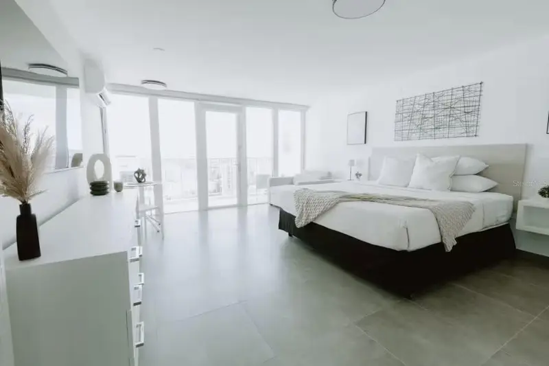 6165 Av. Isla Verde #1052, PR