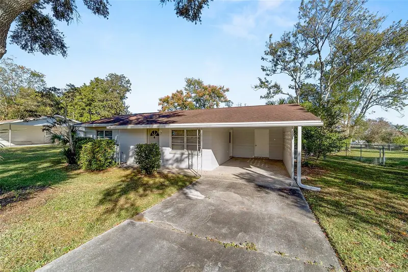 21529 Sw Honeysuckle St, FL