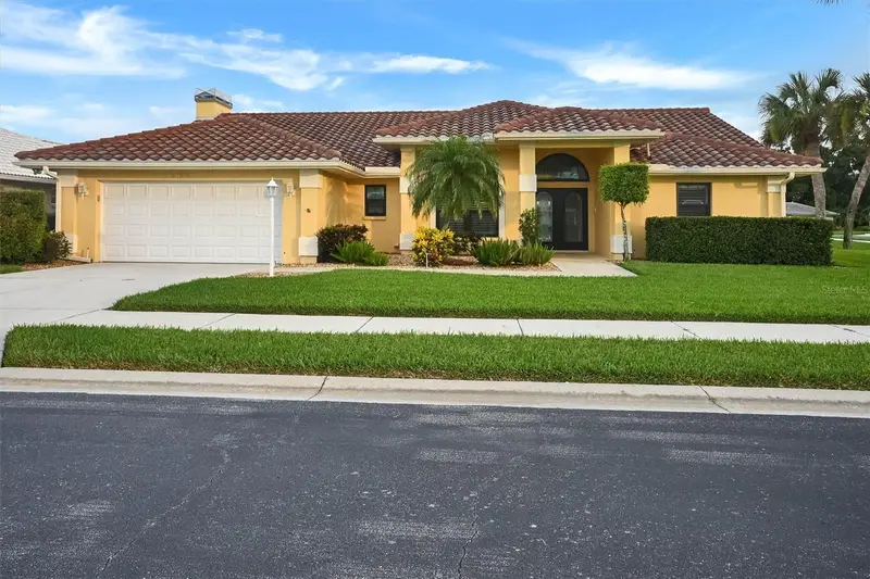 1565 Waterford Dr, FL