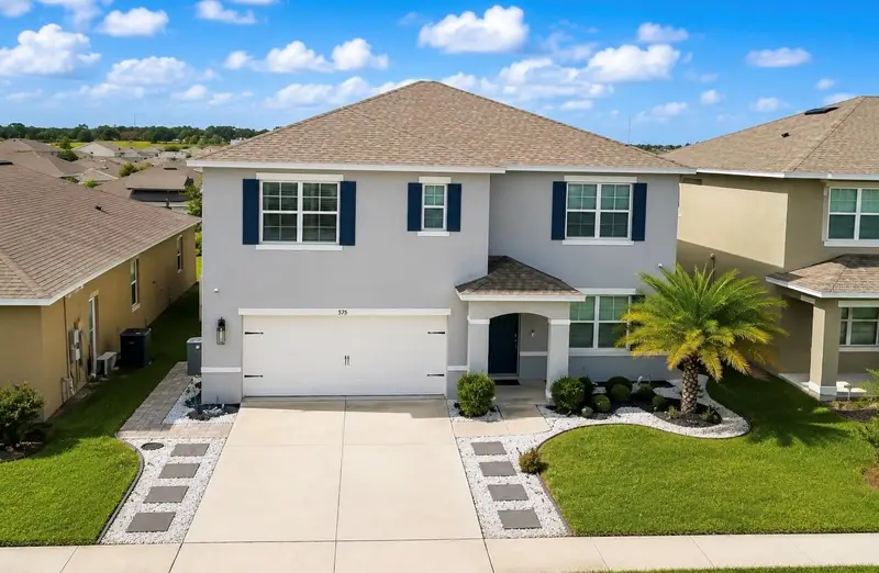 975 Serchio St, FL