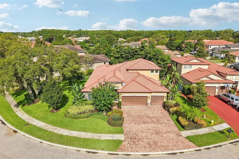 4586 Grand Lakeside Dr, FL