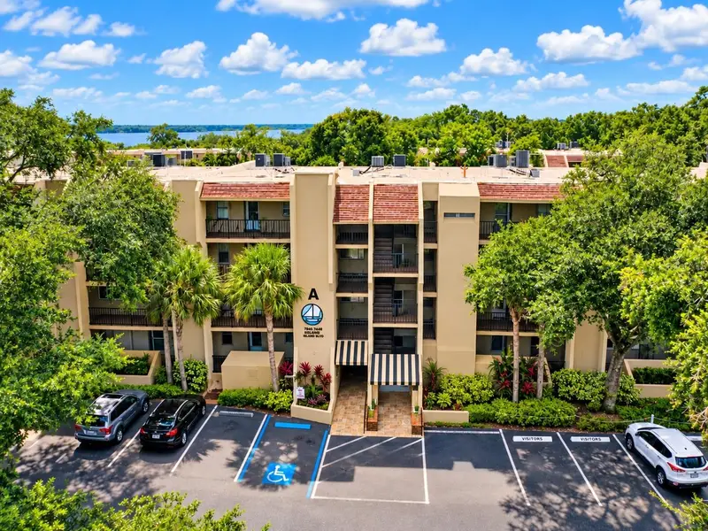 90 S Highland Ave #202, FL