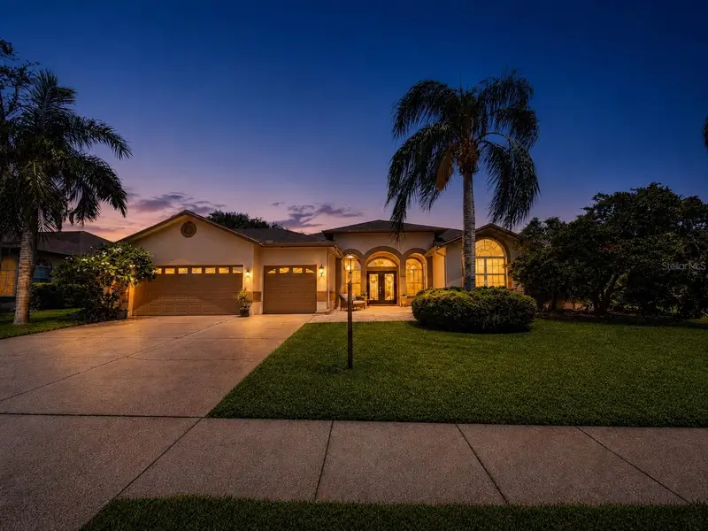 2093 Swan Ln, FL