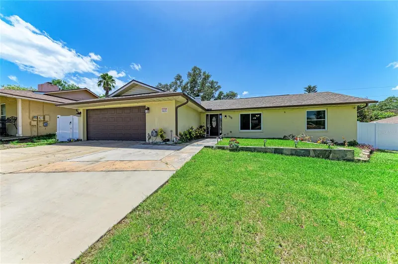 1520 Sunnyhills Dr, FL
