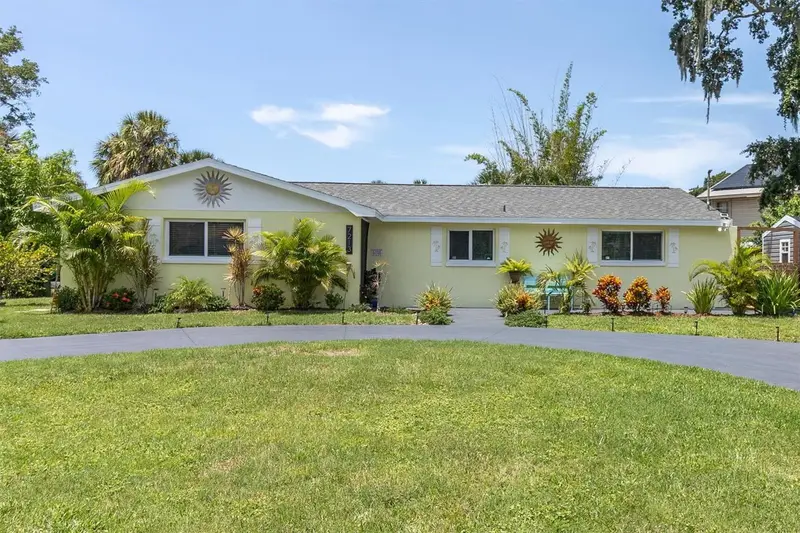 7213 Peninsular Dr, FL