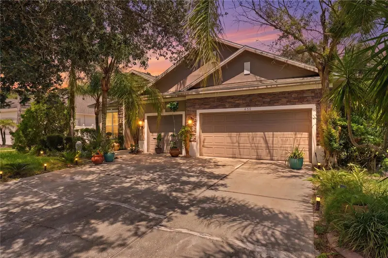 458 Woodford Dr, FL