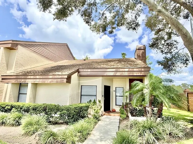 2816 Countrybrook Dr #L16, FL