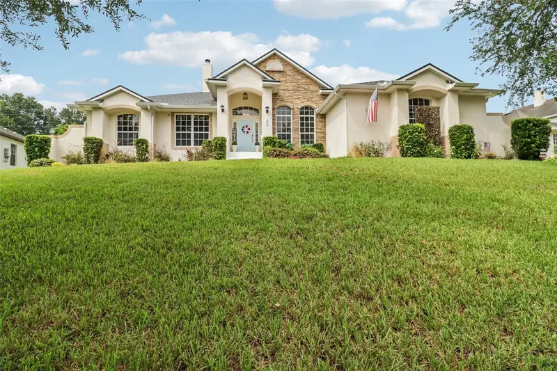 225 Glen Abbey Ln, FL