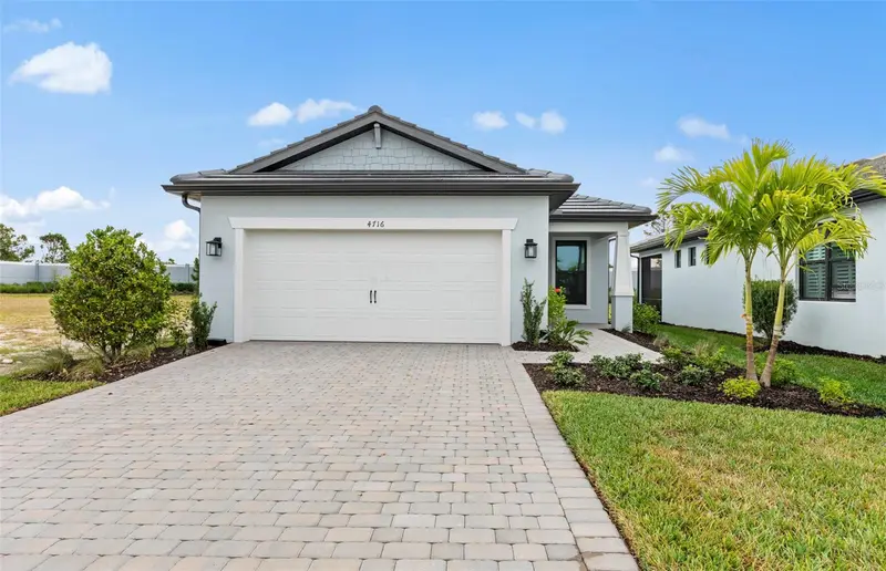 4695 Blue Star Ct, FL