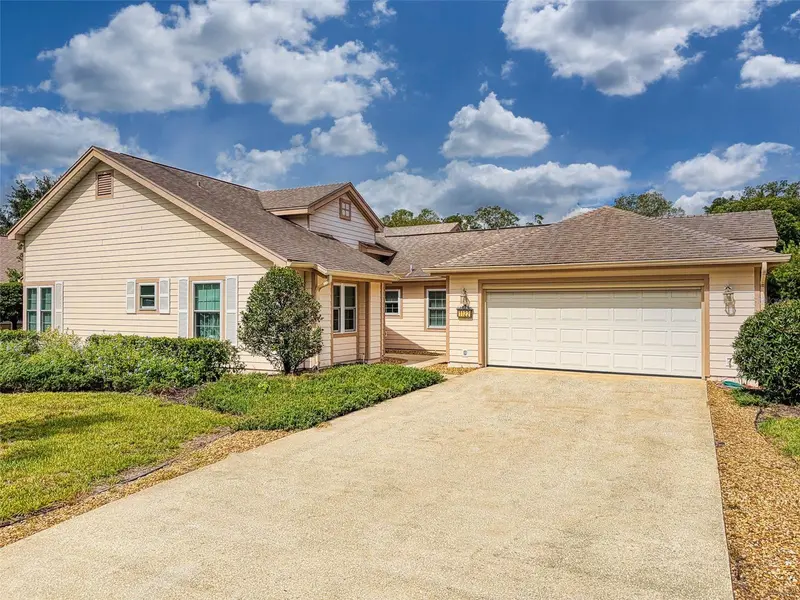 1122 Stillwater Dr, FL