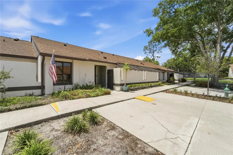 2475 Tahoe Cir #2475, FL
