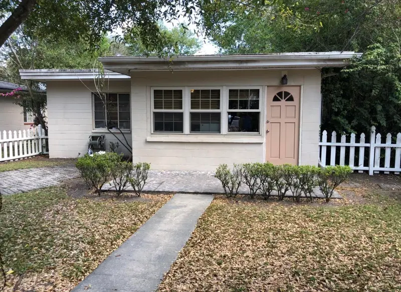 826 N Westmoreland Dr, FL