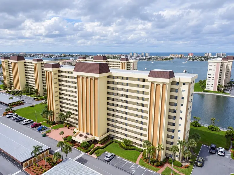 4575 Cove Cir #506, FL