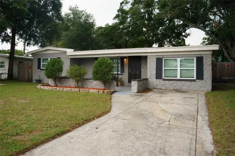 10906 N Lantana Ave, FL