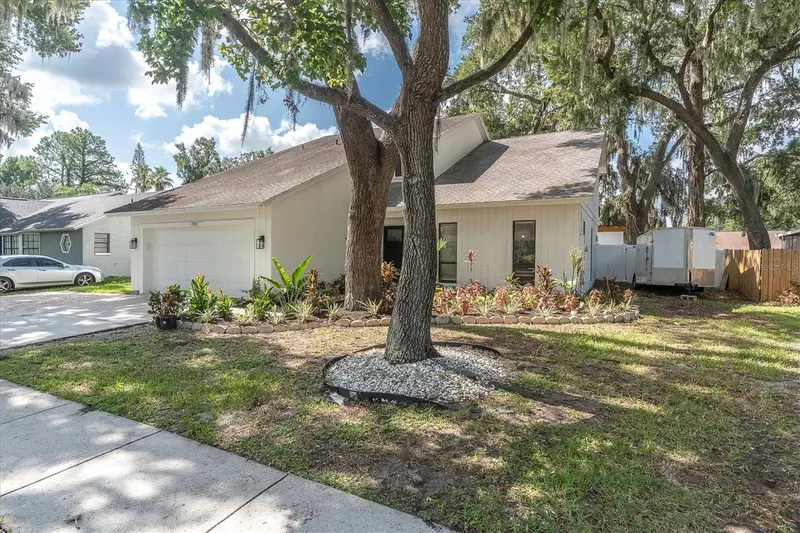 1901 Landside Dr, FL