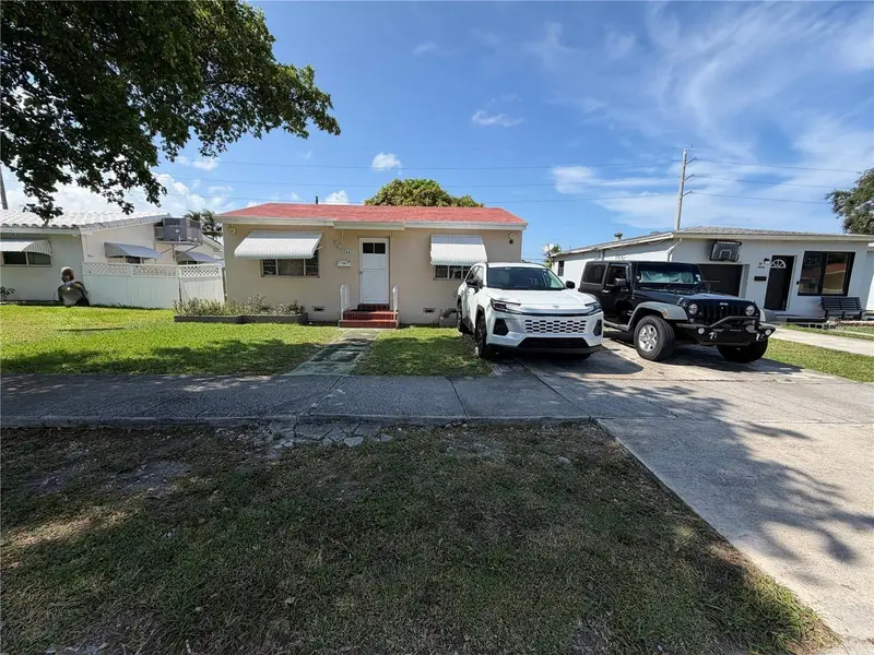 2447 Arthur St, FL
