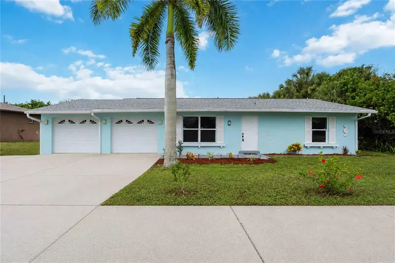 19367 Edgewater Dr, FL