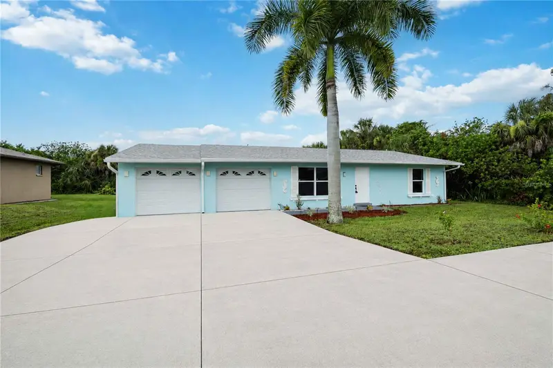 19367 Edgewater Dr, FL