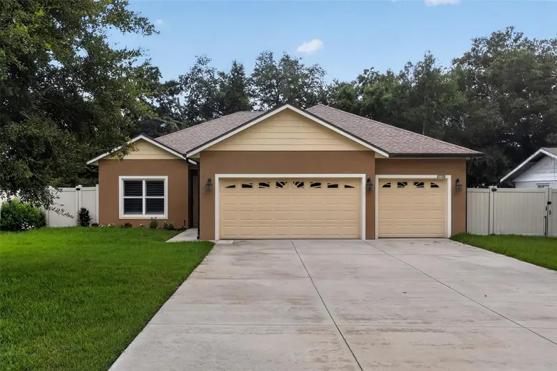 27728 Lisa Dr, FL