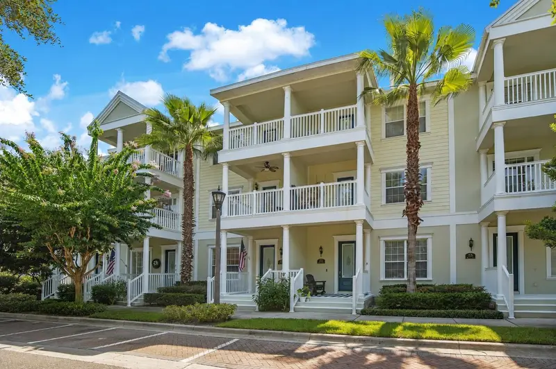 227 Mcleods Way, FL