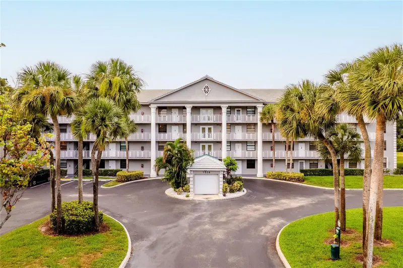 1508 Whitehall Dr #206, FL