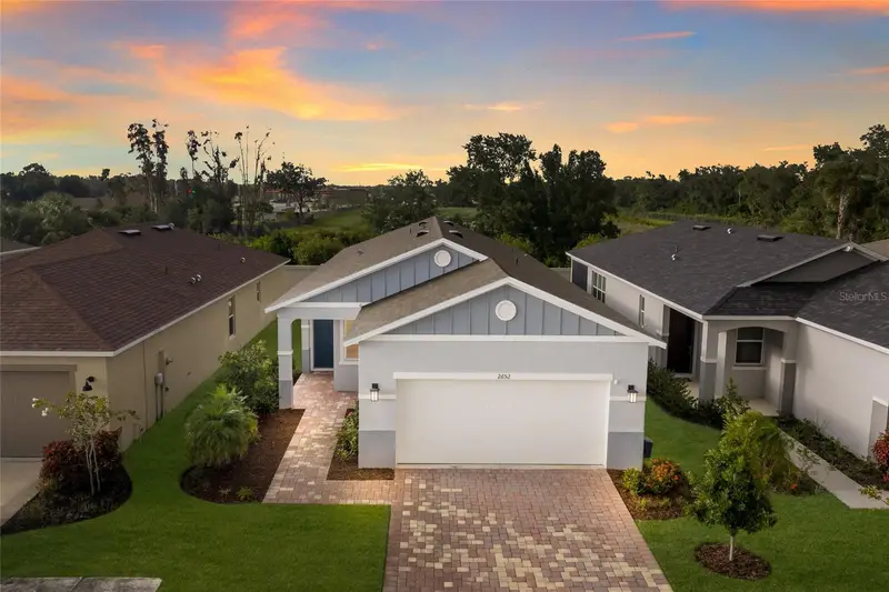 2652 89th Street Cir E, FL