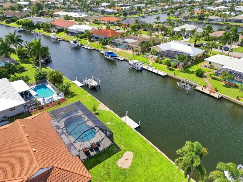 425 Belvedere Ct, FL