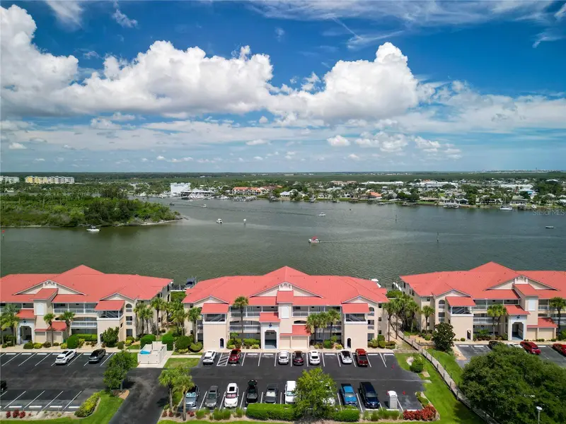 452 Bouchelle Dr #204, FL