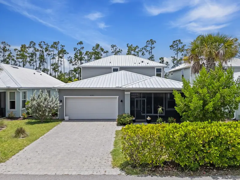 42211 Hammock Ln, FL